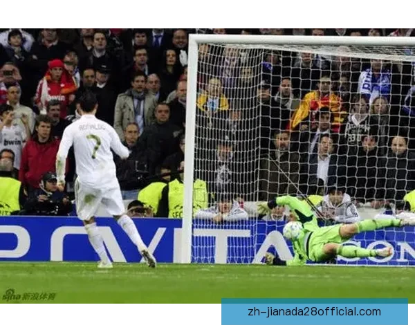 诺伊尔关键扑点球引领比赛逆转全场焦点分析